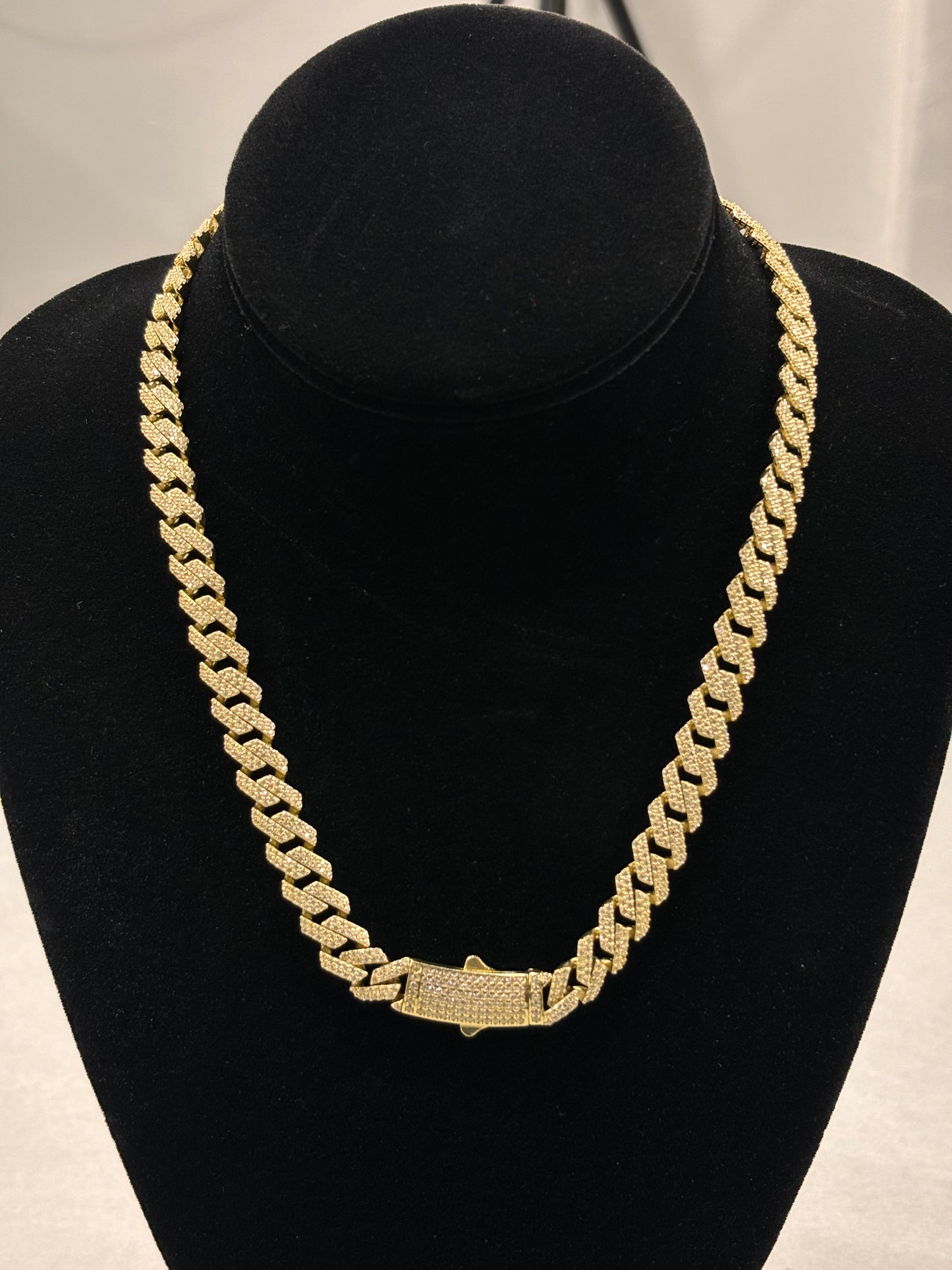 Bold 14K Gold Cuban Link Chain