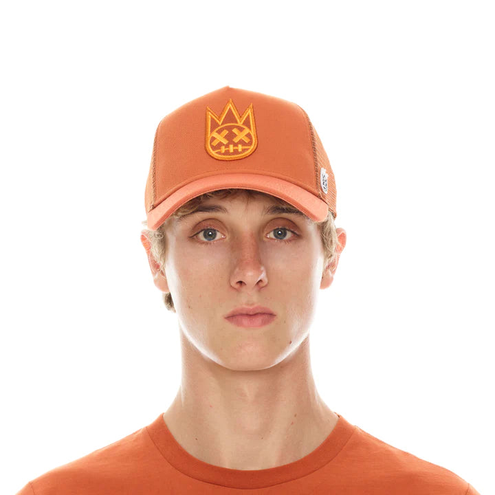 CLEAN LOGO MESH BACK TRUCKER CURVED VISOR IN RUST