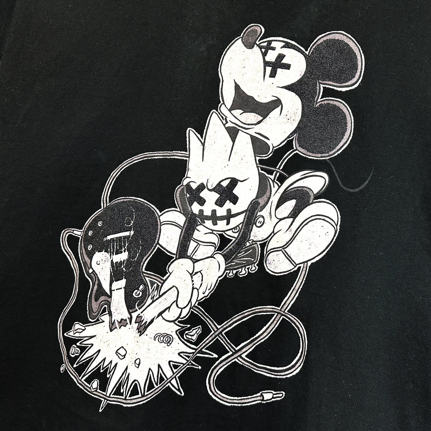 Cult's Oversized Heavyweight Boxy Short Sleeve Crew Neck Tee "No Music No Life" in Black 625B10-K40A