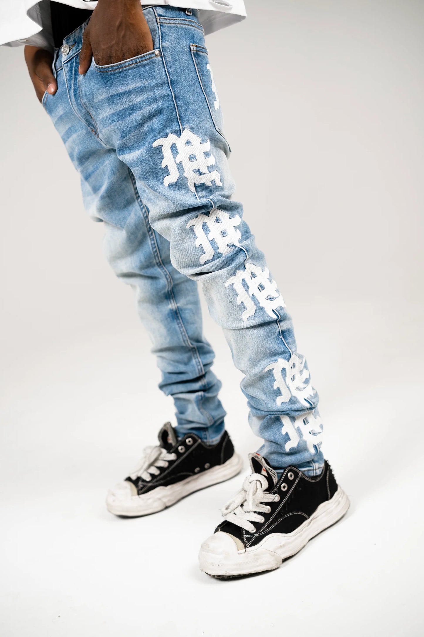 MIXED EMOTION / Denim Monogram Blue Wash