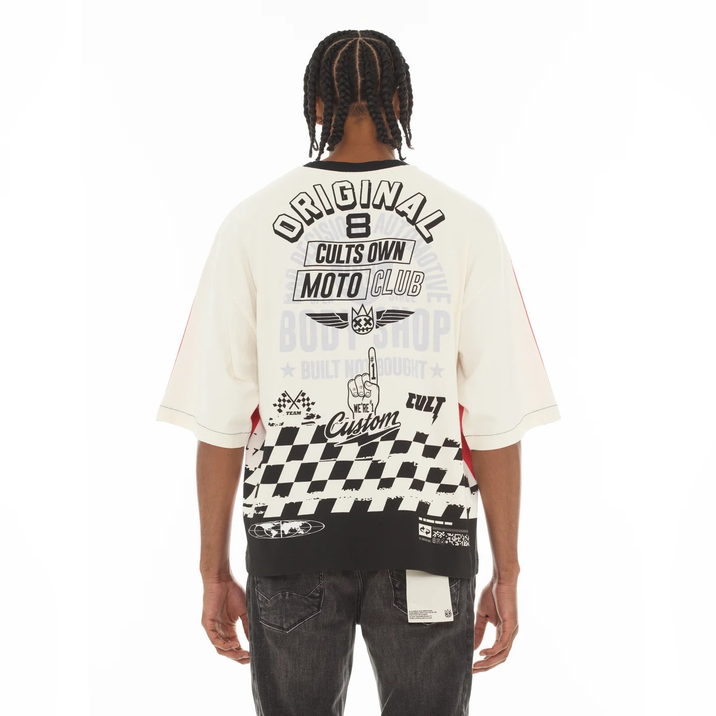 Cult's Oversized Short Sleeve Crew Neck Tee "Racer" in Winter White 626A4-K41A