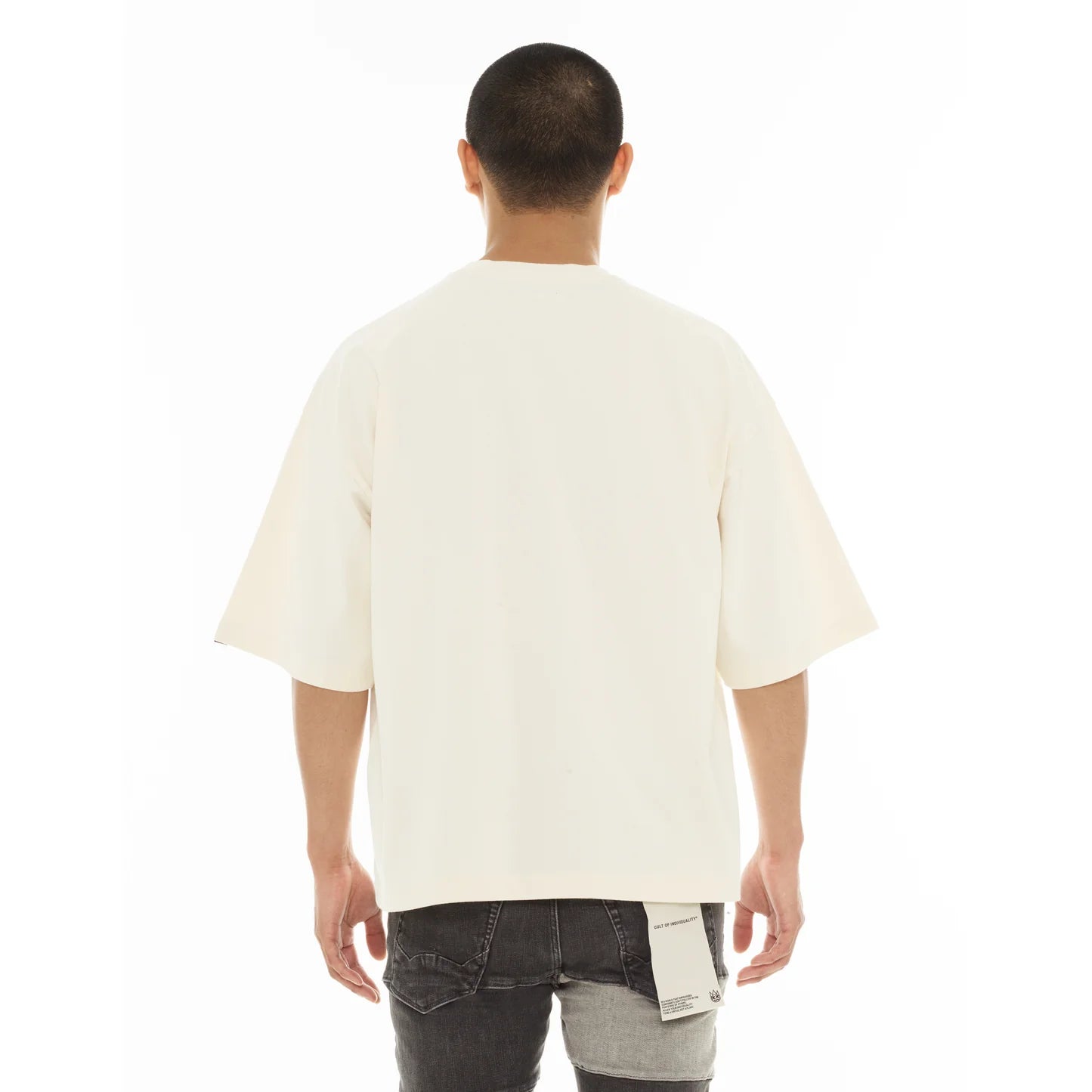 Cult's Oversized Short Sleeve Crew Neck Tee "Scribble Logo" in Winter White S626A5-K39A