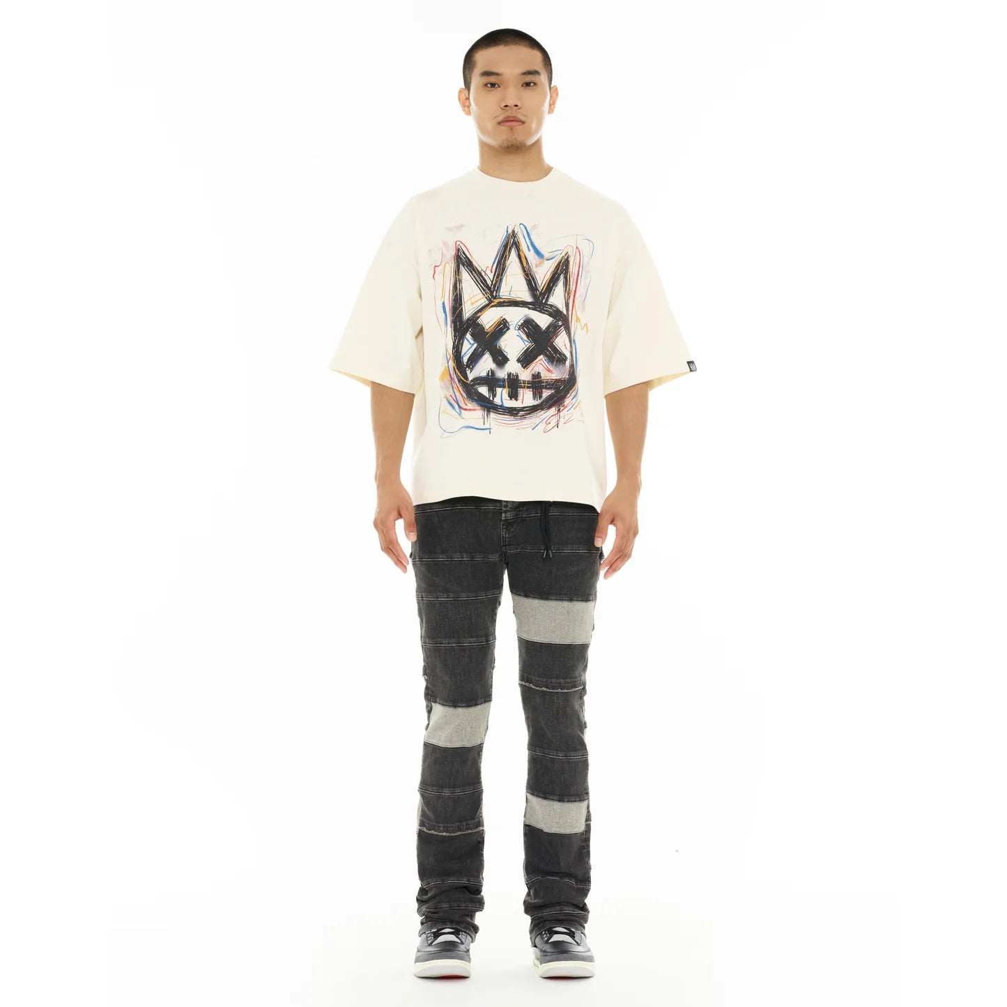Cult's Oversized Short Sleeve Crew Neck Tee "Scribble Logo" in Winter White S626A5-K39A