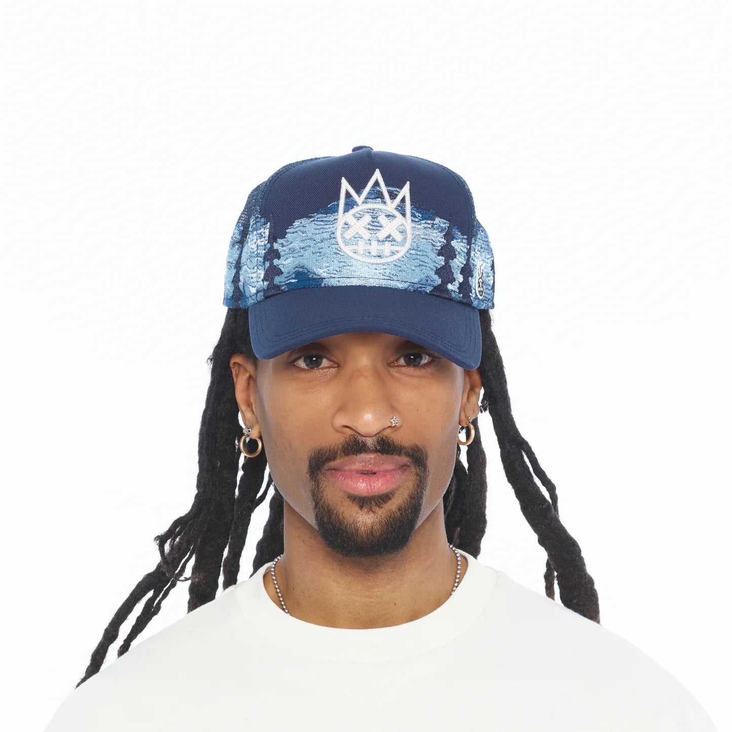 Cult's Mesh Back Trucker Hat "Mountains" In Dark Navy 626BC-CH60A