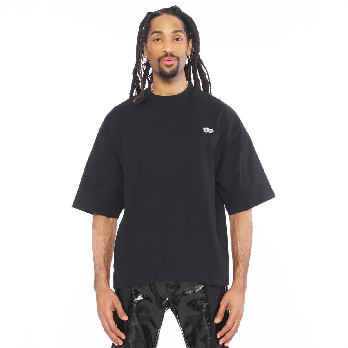 Cult's Oversized Short Sleeve Crew Neck Tee In Black  626BC-K97A
