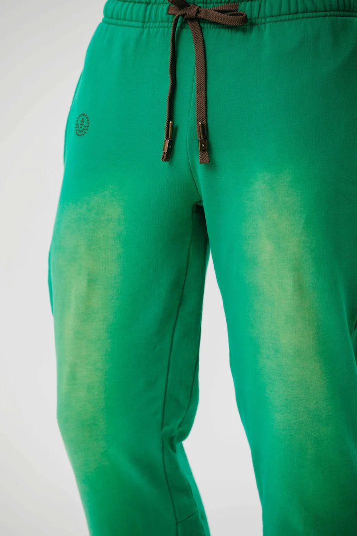 green pants