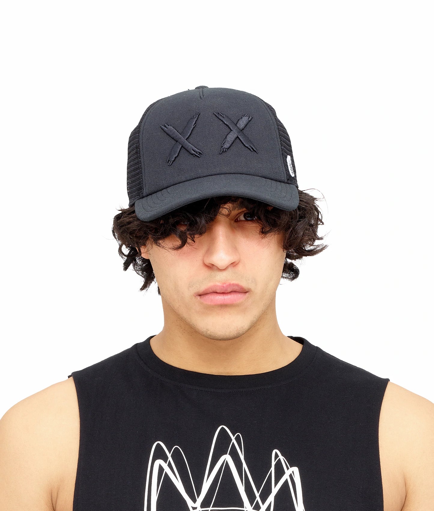 MESH BACK TRUCKER CURVED VISOR W/ BLACK, BLACK LOGO , BLACK VISOR, BLACK MESH