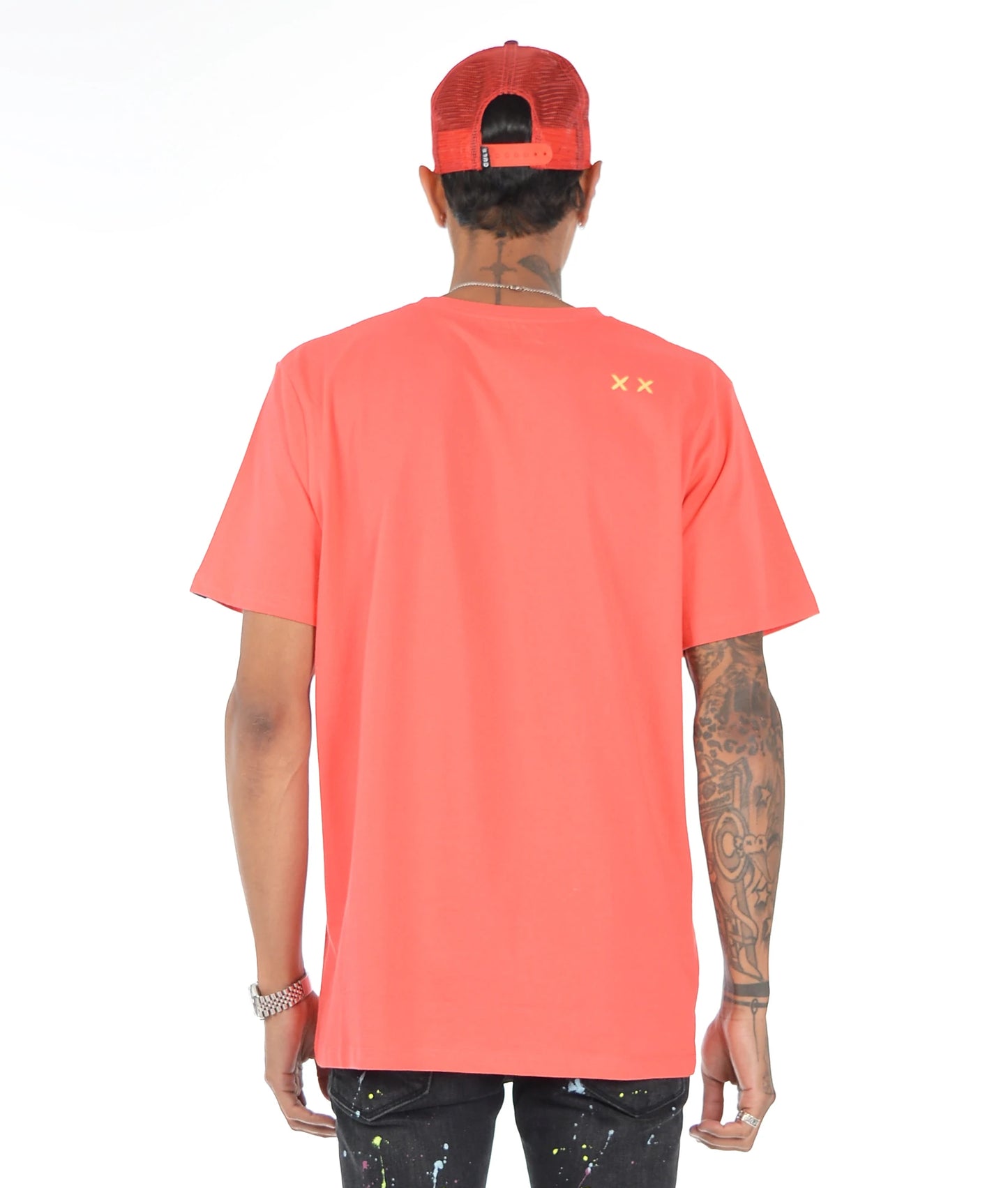 T-SHIRT BRUSHED SHIMUCHAN LOGO SHORT SLEEVE CREW NECK TEE IN CORAL