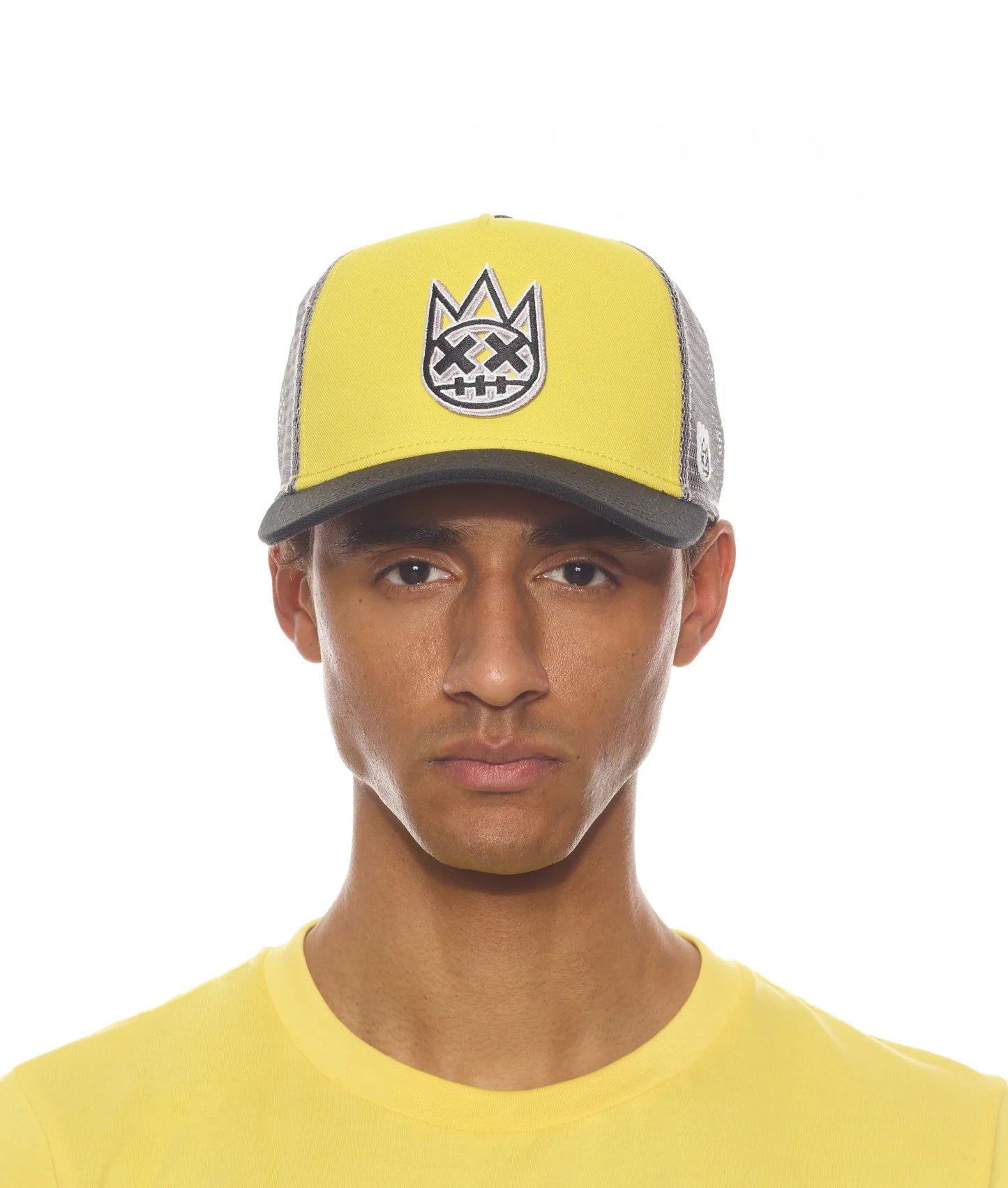 CLEAN LOGO MESH BACK TRUCKER CURVED VISOR W/ MAIZE CROWN / PEACOAT VISOR / FLINT GREY MESH